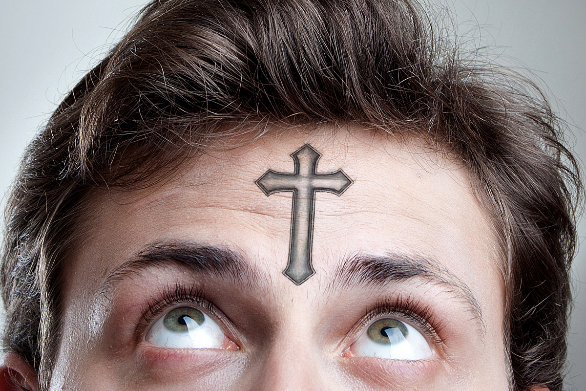 Nach Umstrittener Kreuz Abnahme Von Bedford Strohm Evangelische Amtstrager Erhalten Kreuz Tattoos Theoleaks De